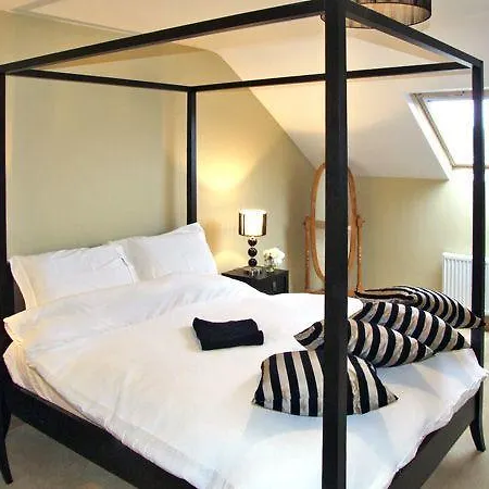 River House * Hollywood (Kerry)
